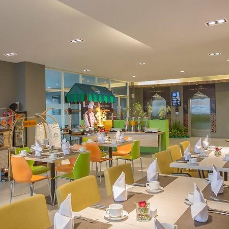 Hotel Khas Gresik Exteriér fotografie