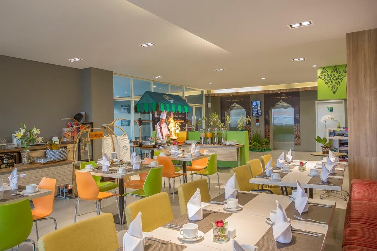 Hotel Khas Gresik Exteriér fotografie