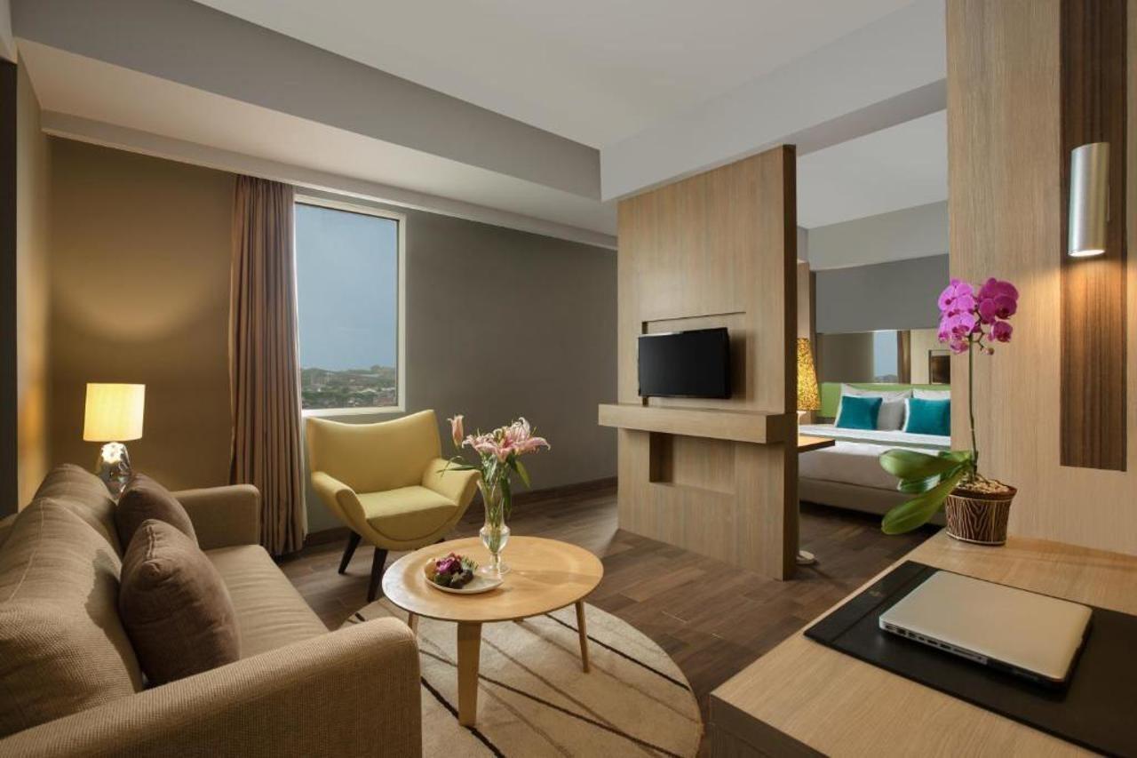 Hotel Khas Gresik Exteriér fotografie